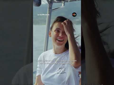 Natoo découvre le chant fascinant des baleines à bosse