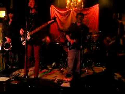 Intros in concert of the Red Plastic Buddha