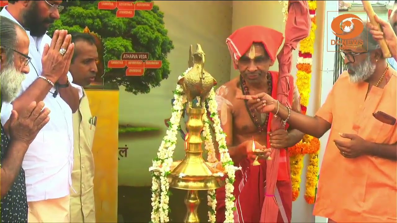 ശ്രീപത്മനാഭസ്വാമി ക്ഷേത്രത്തിലെ മുറ ജപത്തിന്റെ ഭാ?