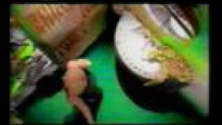 Alexia - Keep On Movin&#39;