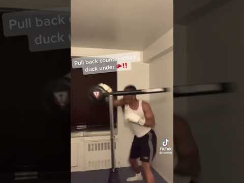 Working my reflexes with the reflex bar 🥊 #boxing #homegym #combo #reflexes