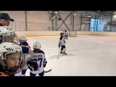 Kurra vs Kiekko-Vantaa 09 23.4.2019 A tason harjoituspeli