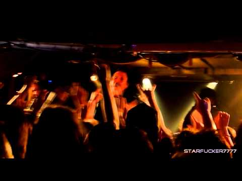 Papa Roach - White Trash, 2.7.11 -  Born with nothing, die with everything