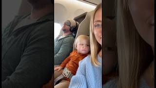 Download lagu Funny Airplane Moment: Kid vs Sleeping Dad mp3