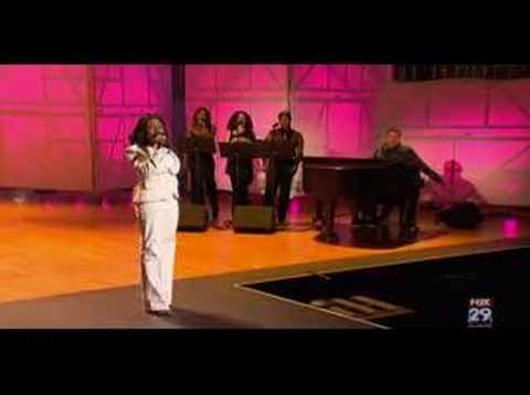 Melinda Doolittle - American Idol 24 Semifinalists