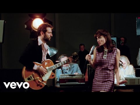 Video thumbnail for Love Me On The Phone