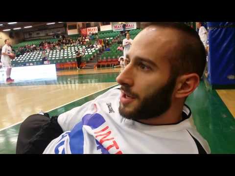 Mannos Nakos inför finalreprisen i Täljehallen