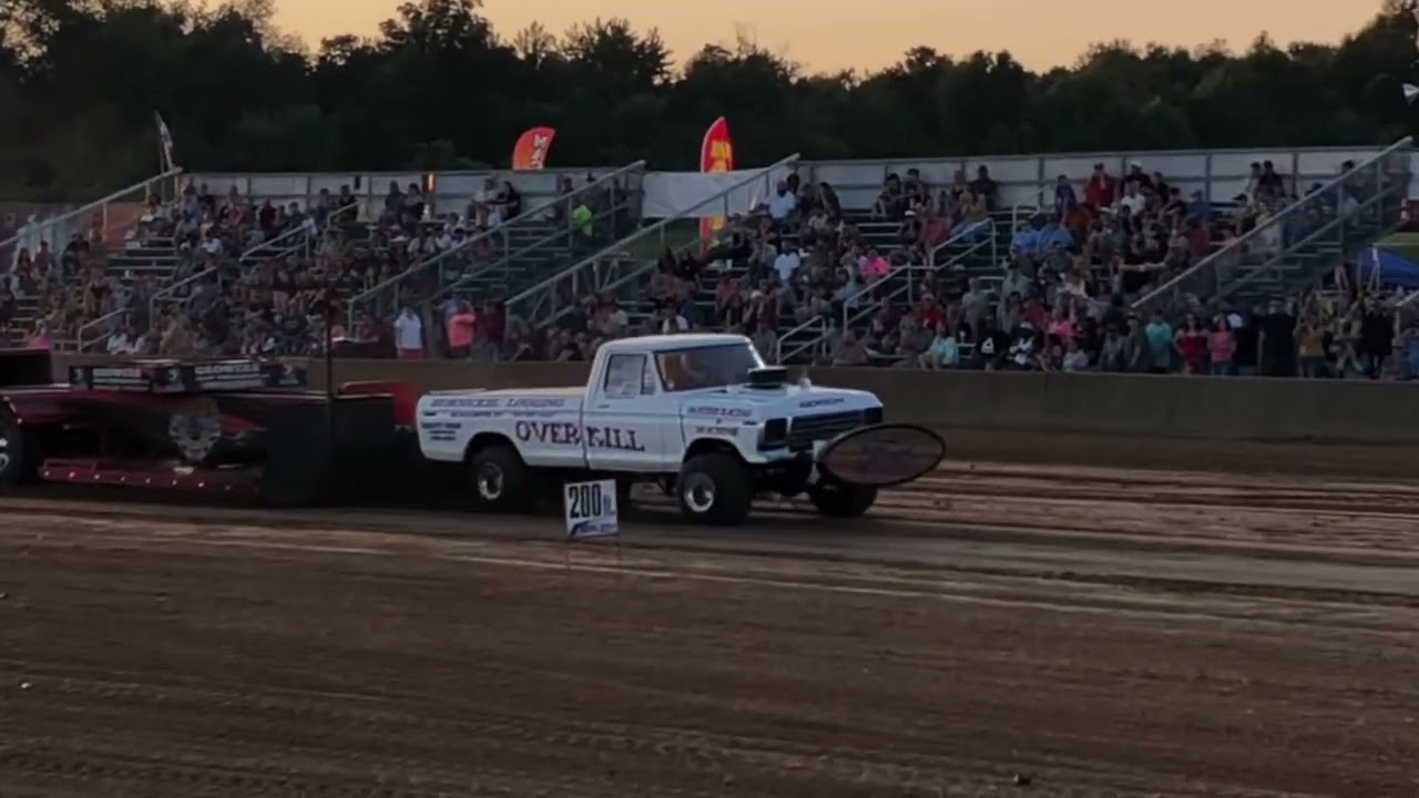 KTPA Pro stock 4wd trucks pulling in Elizabethtown, KY 7/10/24