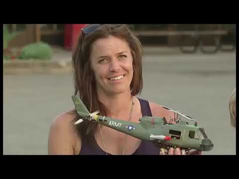 Funny Pranks - Kid Disappears In Brick Wall Prank