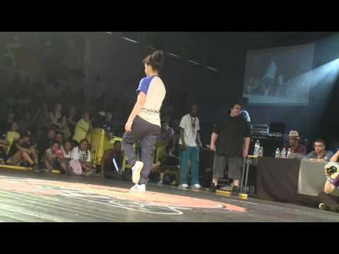 Battle VNR 2011 - Cintia vs Blondy