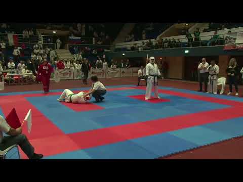 Puchar Europy Karate Kyokushin   Bukareszt 25 26 11 2017   Dariusz Cymmerman vs  Dimitar Pendzhurov