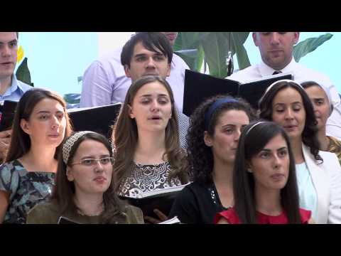 Corul Eram jos in pacat