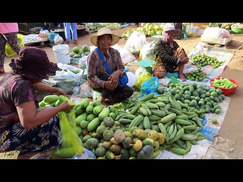 Tram Khnar Market in Takeo Province