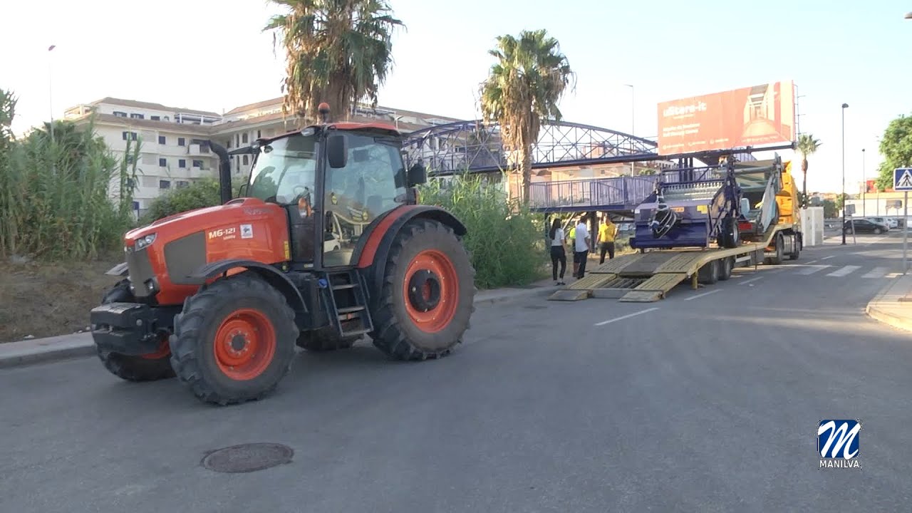 Playas adquiere una nueva máquina quita algas