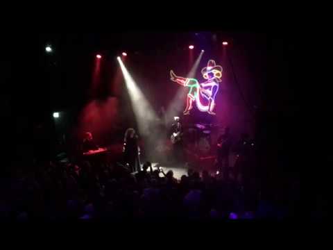 Sarah Klang Pustervik 20180217. Milky way + Left me on fire