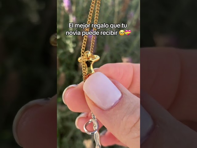 Vídeo relacionado con Collar Spider Joyas de Acero Inoxidable, Colgante Spider, Collar Amistad y Pareja para Niños, Niñas, Mujeres y Hombres, Halloween, Navidad, Regalos de San Valentín