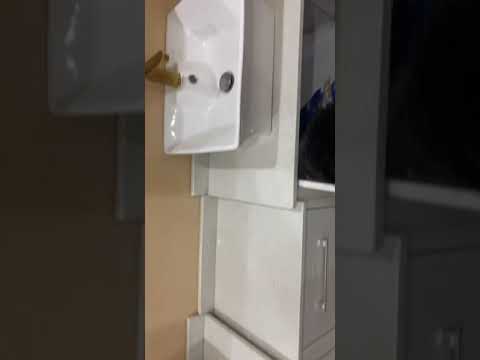 media video QUALITY QUARTZ SLABS FOR COUNTERTOPS
