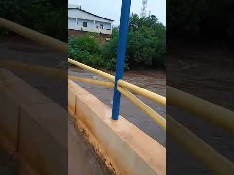 Rio Paramirim de Érico Cardoso Bahia com bastante água