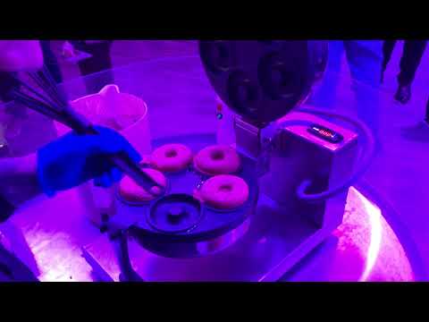 Doughnut machine