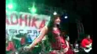 Download lagu Nyonggo kangen-dian ratih mp3