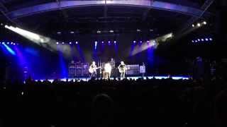 blink-182 - Dick Lips (Acoustic) (Live HD in Melbourne 2013)