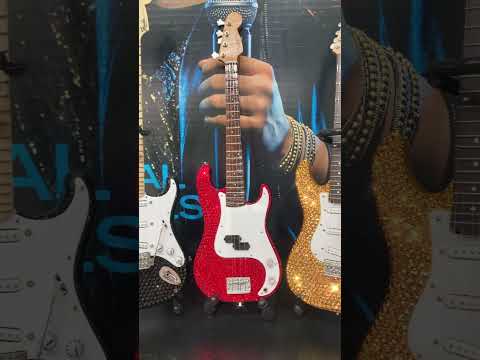 Axe Heaven Fender Stratocaster 1:4 miniature Replica 2024 - Swarovski Crystals image 5