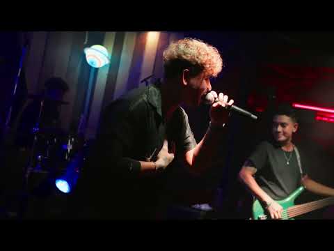 Suffer - ចម្រៀង​ស្នេហ៍​ + រយពាន់​សារភាព​ + ចែវទូកនេសាទ - Live at [The Bottle]