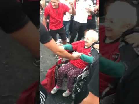 "así es Newell's es una familia unida" Barra: La Hinchada Más Popular • Club: Newell's Old Boys