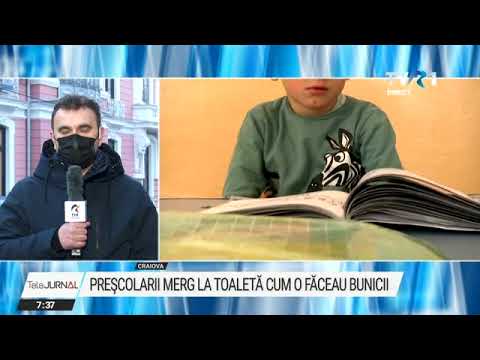 În satele din județul Gorj, preșcolarii merg la toaletă așa cum o făceau bunicii