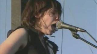 8/11 Sleater-Kinney -Modern Girl @ Coachella 2006