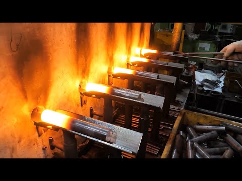 how Huge bolts are made  Amazing Korean old metal factory كيف تصنع البراغي الضخمة مصنع المعادن