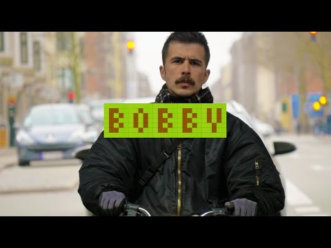 Bobby besøger Kim Kanonarm