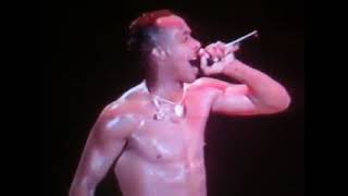 Mc Hammer Pump it up (Live) 1990