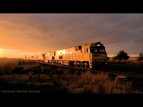 6PM6 Pacific National Container Freight Train At Sunset (21/2/2022) - PoathTV Australian Railways