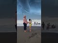 Dikejar Angin Puting Beliung Saat Di Pantai
