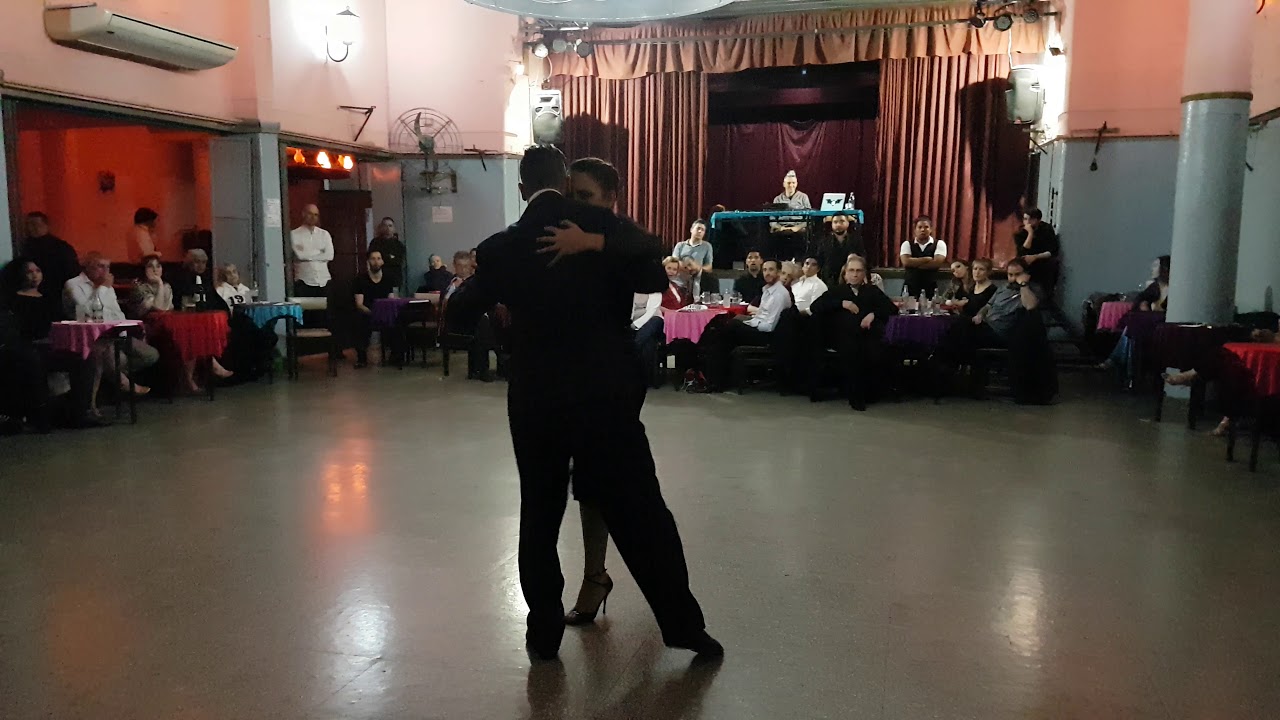MAXIMILIANO CRISTIANI y KARINA COLMEIRO en Viva La Pepa! Milonga (3/3)