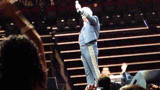 VICENTE FERNADES- LA MIGRA AMI ME AGARRO