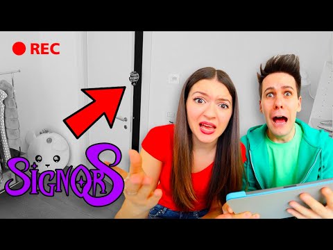 GUARDIAMO LE TELECAMERE NASCOSTE NELLA STANZA SEGRETA!