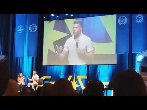 Wilson Cruz about LGBTQ+ representation in the media (FedCon 2019)