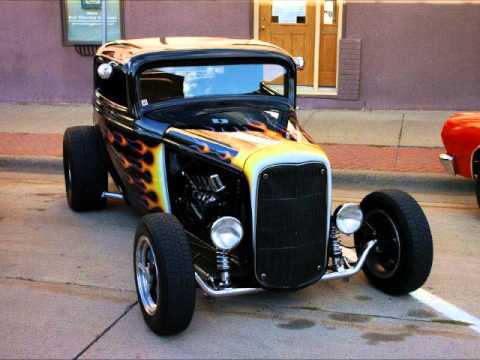 Black Sabbath- War Pigs (Paranoid) w/Lyrics & classic cars