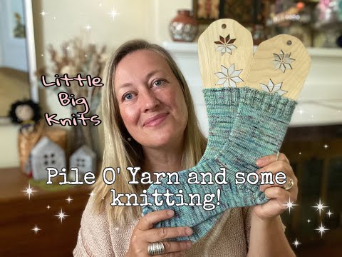 Episode 52 - Pile O' Yarn and Some Knitting!
