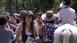 preview picture of video 'horse riding Cordoba. tourism Quindio Colombia,beautiful landscapes and women 9.m2ts'