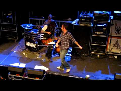 "I Can't Win" in HD - Default 12/8/10 Baltimore, MD