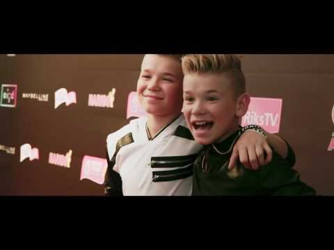 Marcus och Martinus framträder under Idolfinalen 2016 - Idol Sverige (TV4)