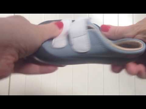 download lagu mp3 mp4 Little Blue Lamb Baby Shoes, download lagu Little Blue Lamb Baby Shoes gratis, unduh video klip Little Blue Lamb Baby Shoes
