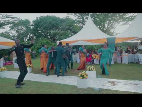 THE HOTTEST CAKE MATRON DANCE || BRIDAL PARTY DANCE||NAIROBI TOP MC || KENYAN WEDDING