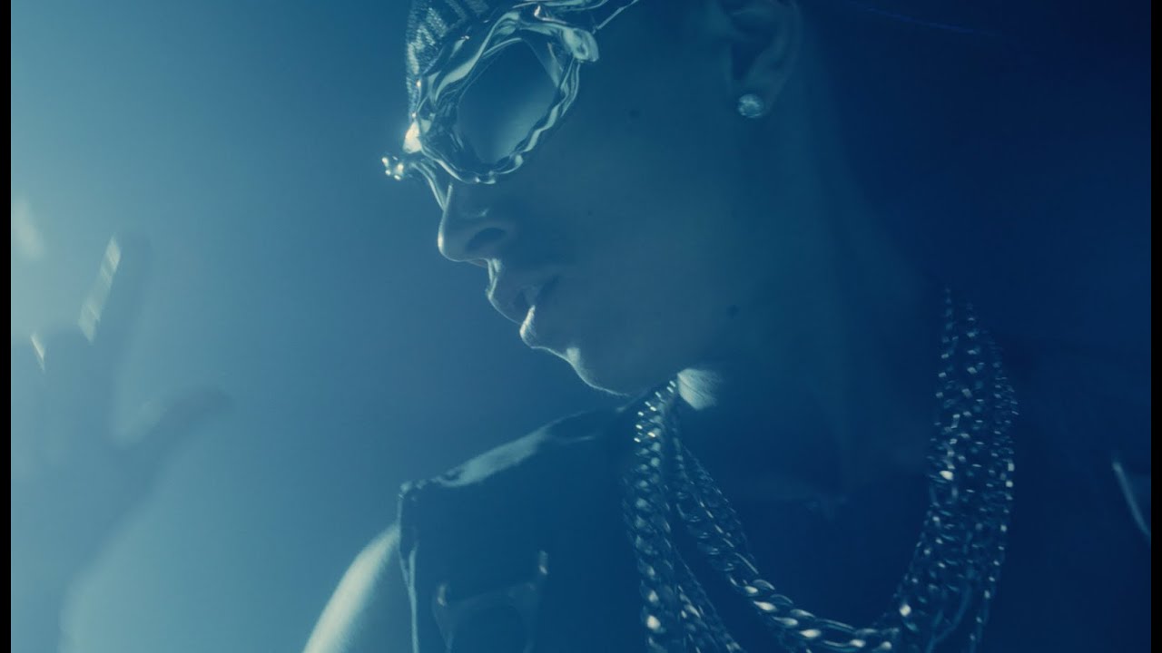 Alok & Clementine Douglas — Body Talk