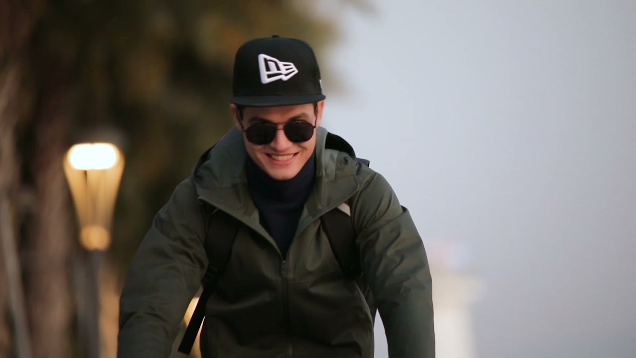 Рюкзак Divoom Backpack-M (Black) video preview