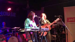 Leanne &amp; Naara - Someday LIVE @ Oo