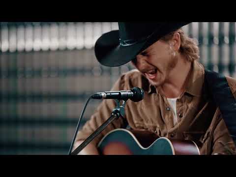 Brewery Session – Colter Wall   'Kate McCannon'